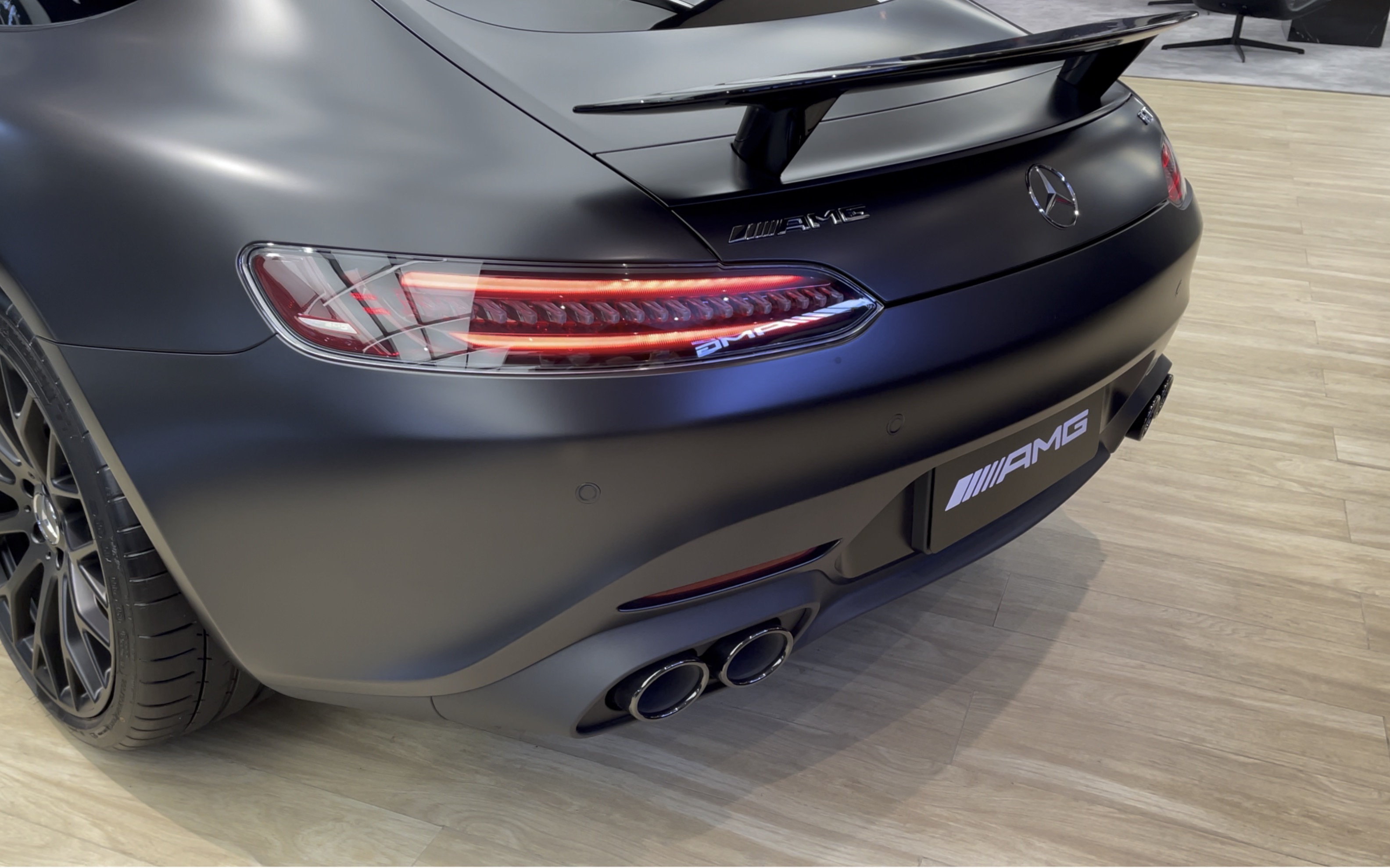 amg gt暗夜特别版 原地启动咆哮_哔哩哔哩_bilibili