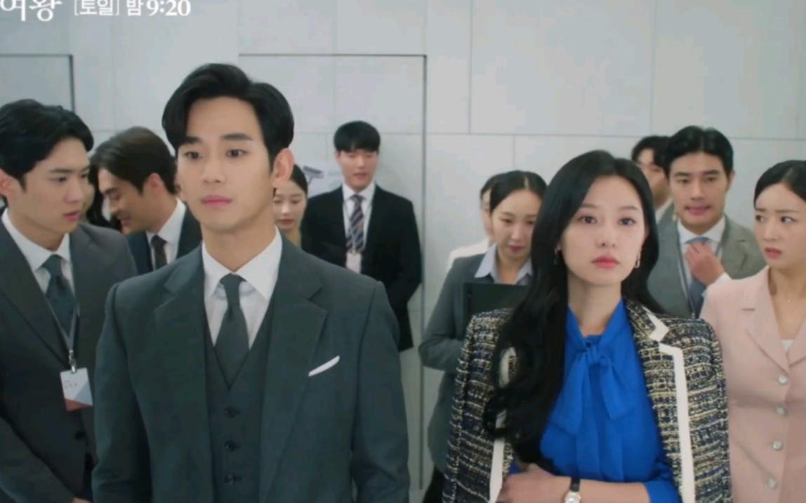 在公司遇见我们海仁也是一派默哀女王的姿态,下属们神仙打架小鬼遭殃