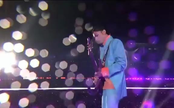 [图]王子Prince-purple rain(紫雨) live 2007年41届超级碗