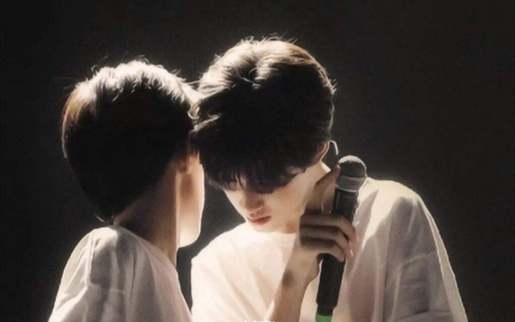 "金桔落进禹宙,张极爱惨了张泽禹"