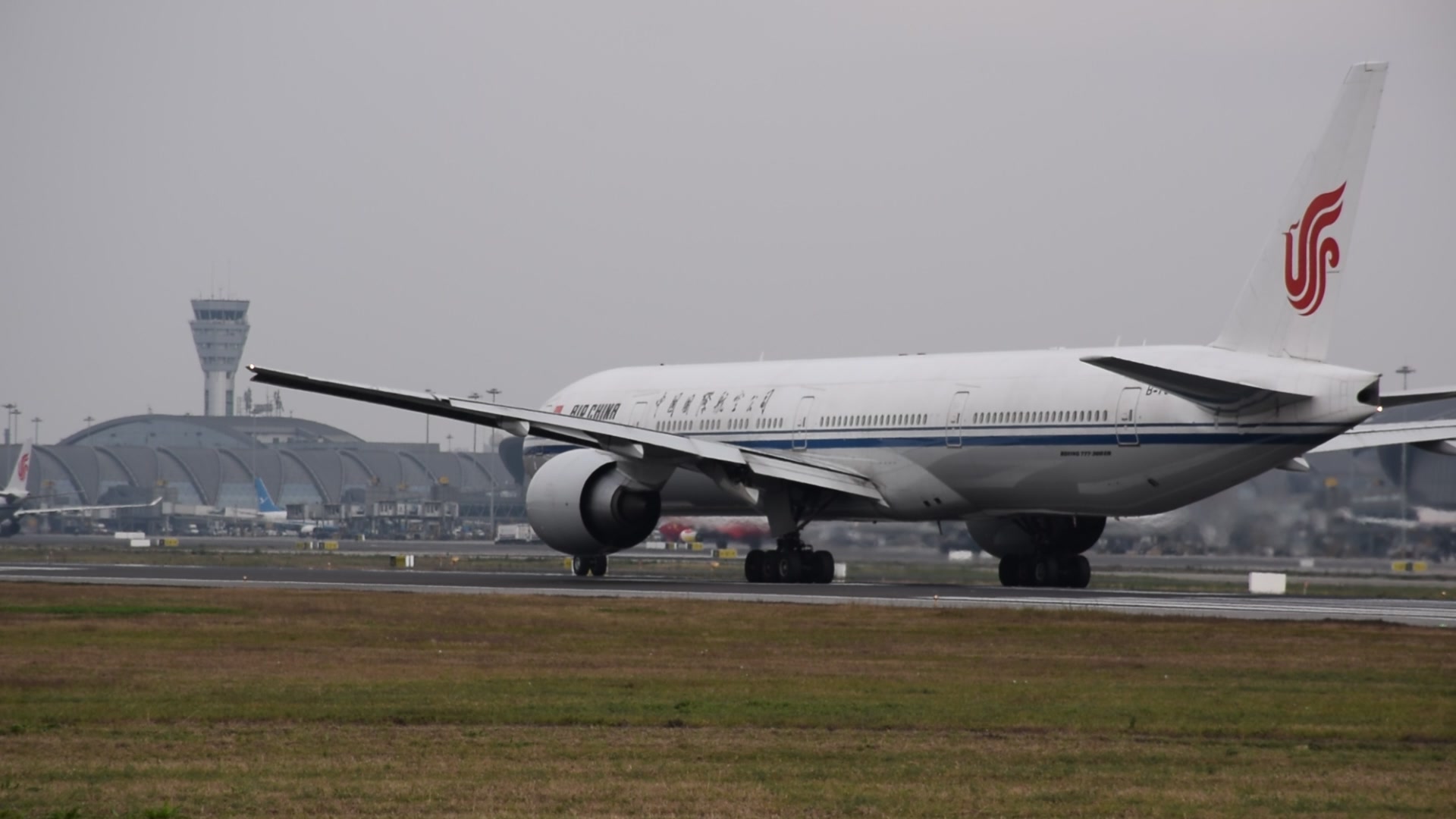 中国国际航空777-300er 成都双流国际机场起飞