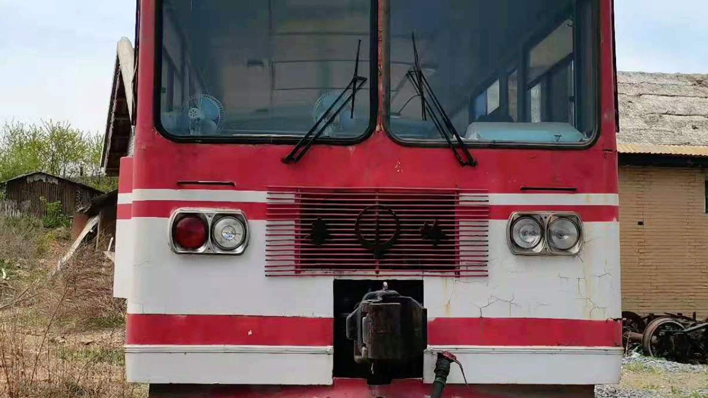 tkw22和秦岭轨道车