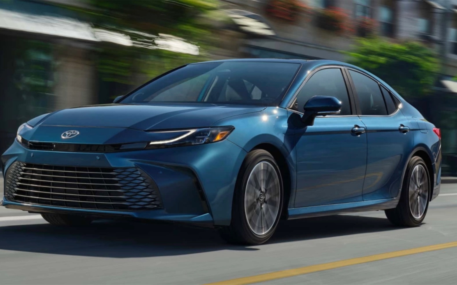 全新款丰田凯美瑞