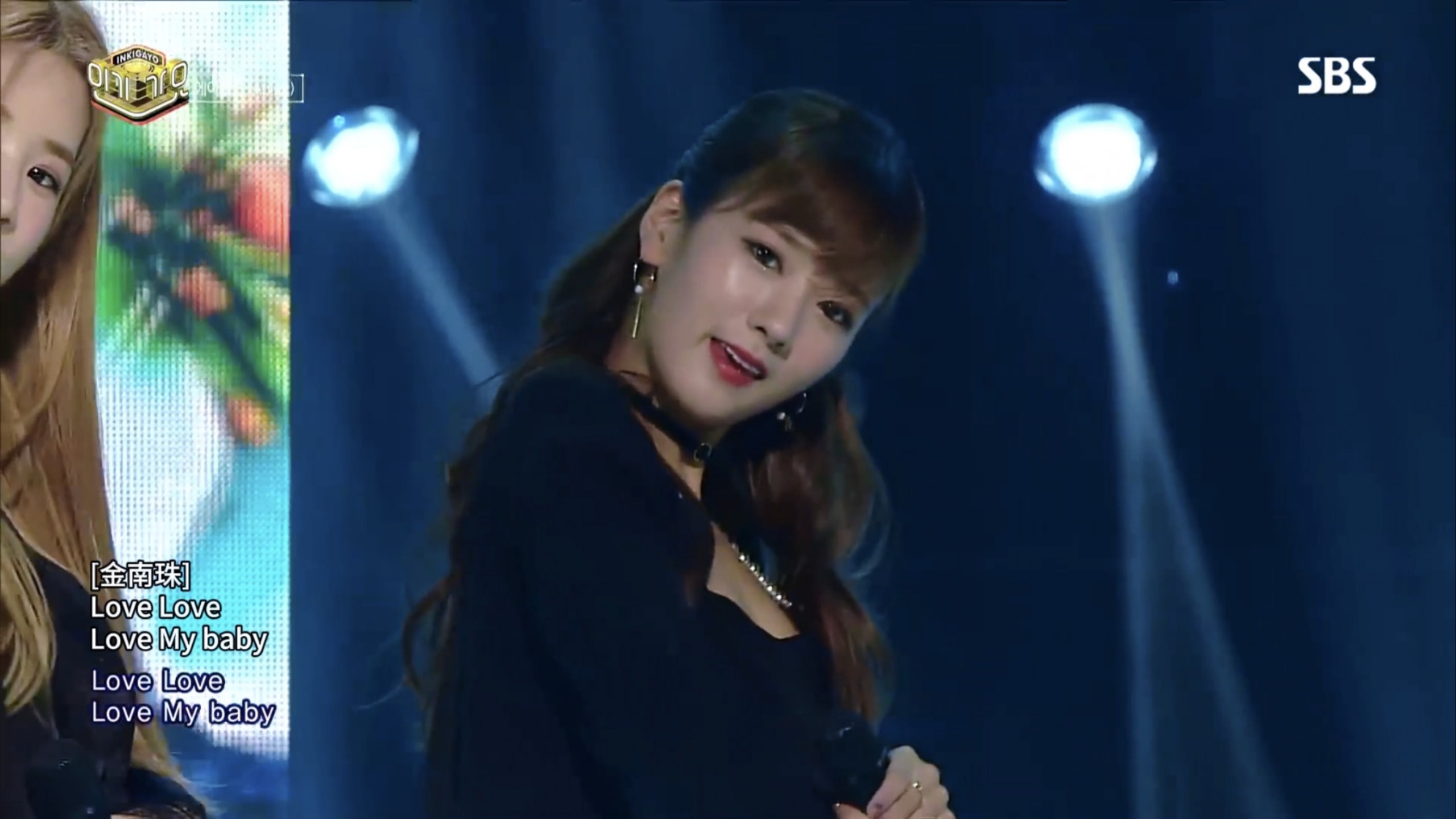 【中字】寸头姐夫就靠这个把波密拐跑了kkk Apink 隐藏款神曲 让我心动(only one) 人气歌谣打歌舞台中字