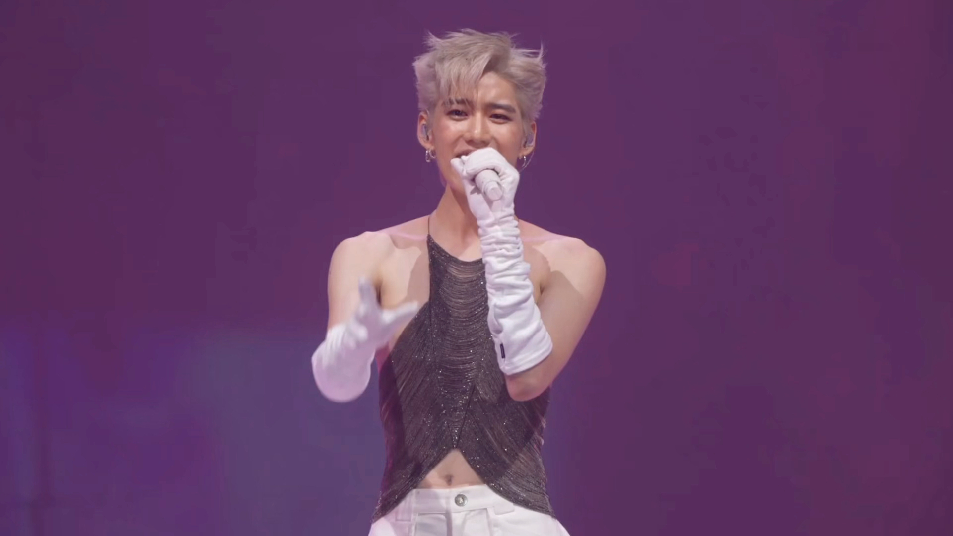 04 billkin演唱会现场,pp一首#fire boy 让人移不开眼球