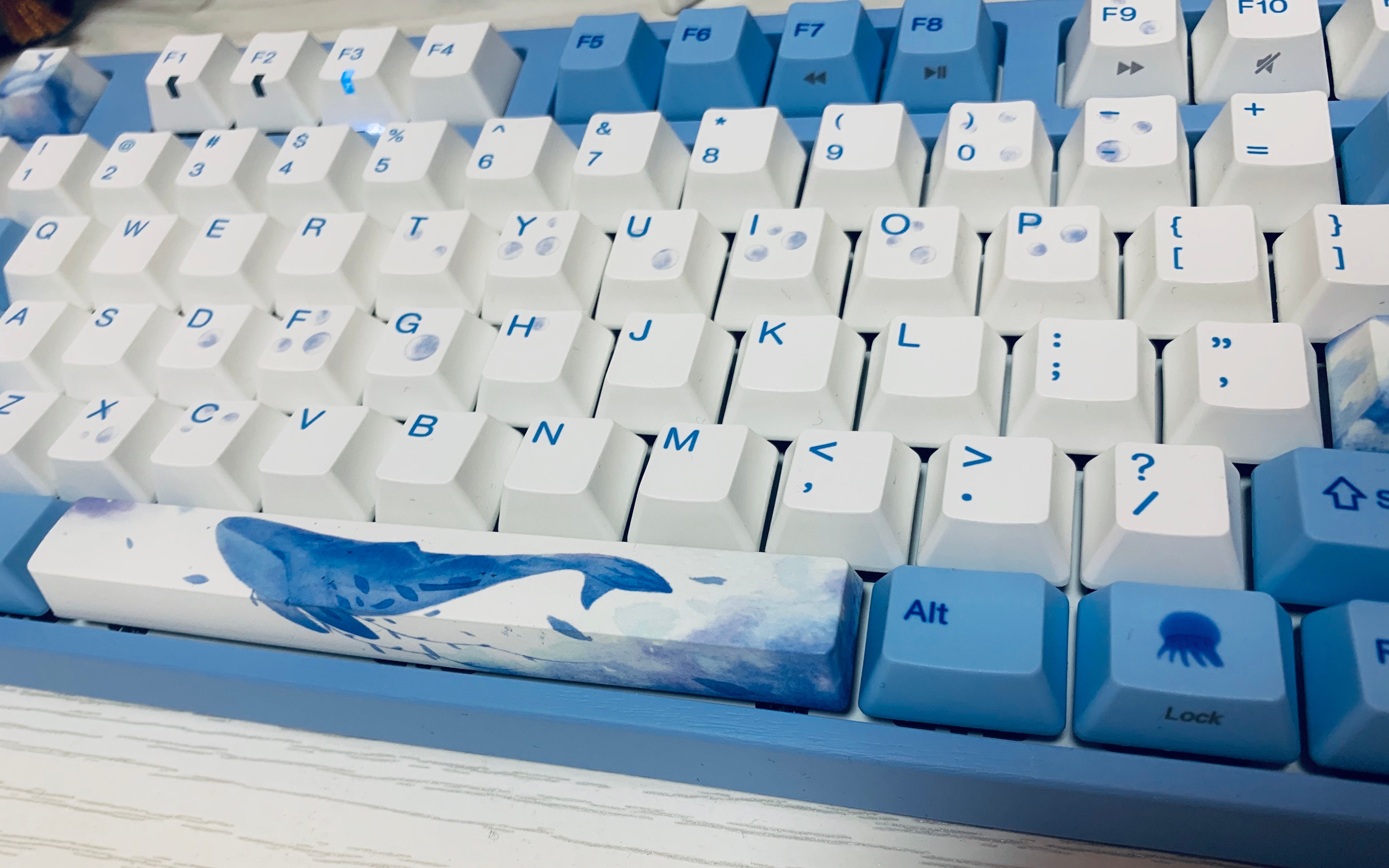 阿米洛海韵双模机械键盘测评