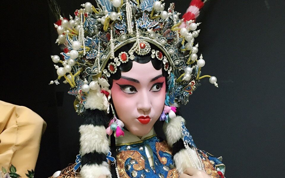 【戏梦年华】蒋珂·昆曲青年演员·昆五班纪录短片_哔哩哔哩 (゜-゜)