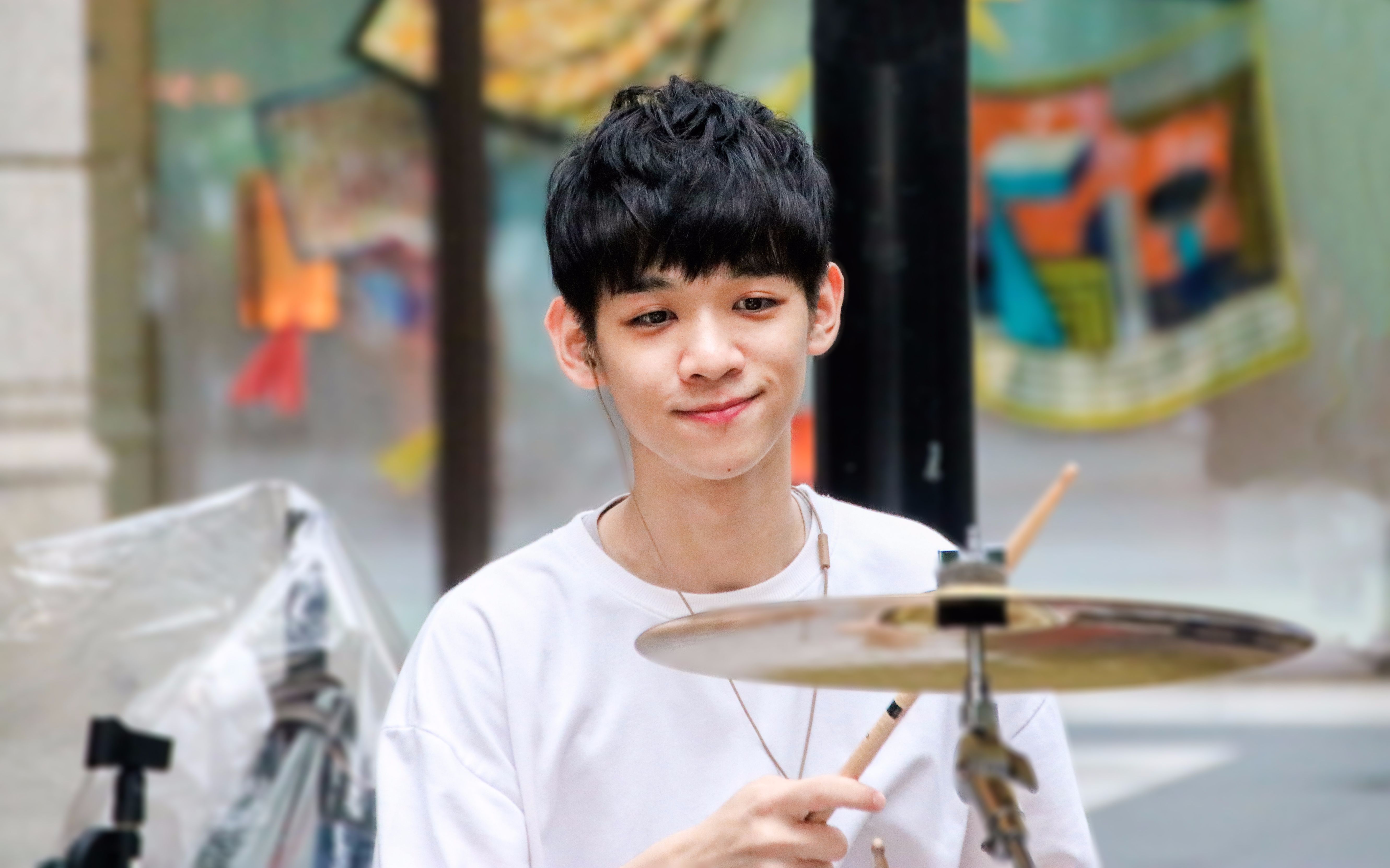 李科颖街头架子鼓演奏whatmakesyoubeautiful