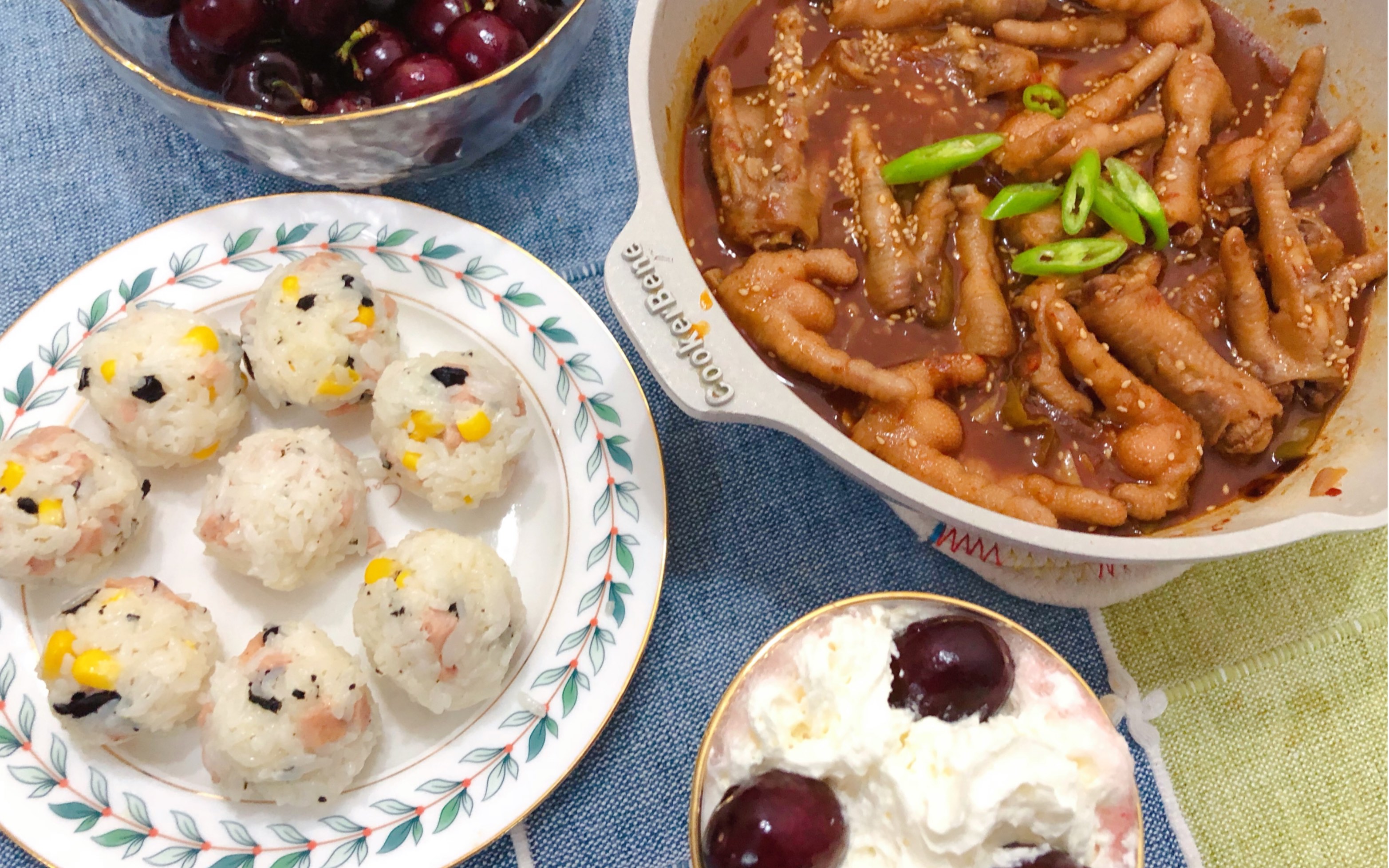 韩式辣鸡爪 午餐肉饭团