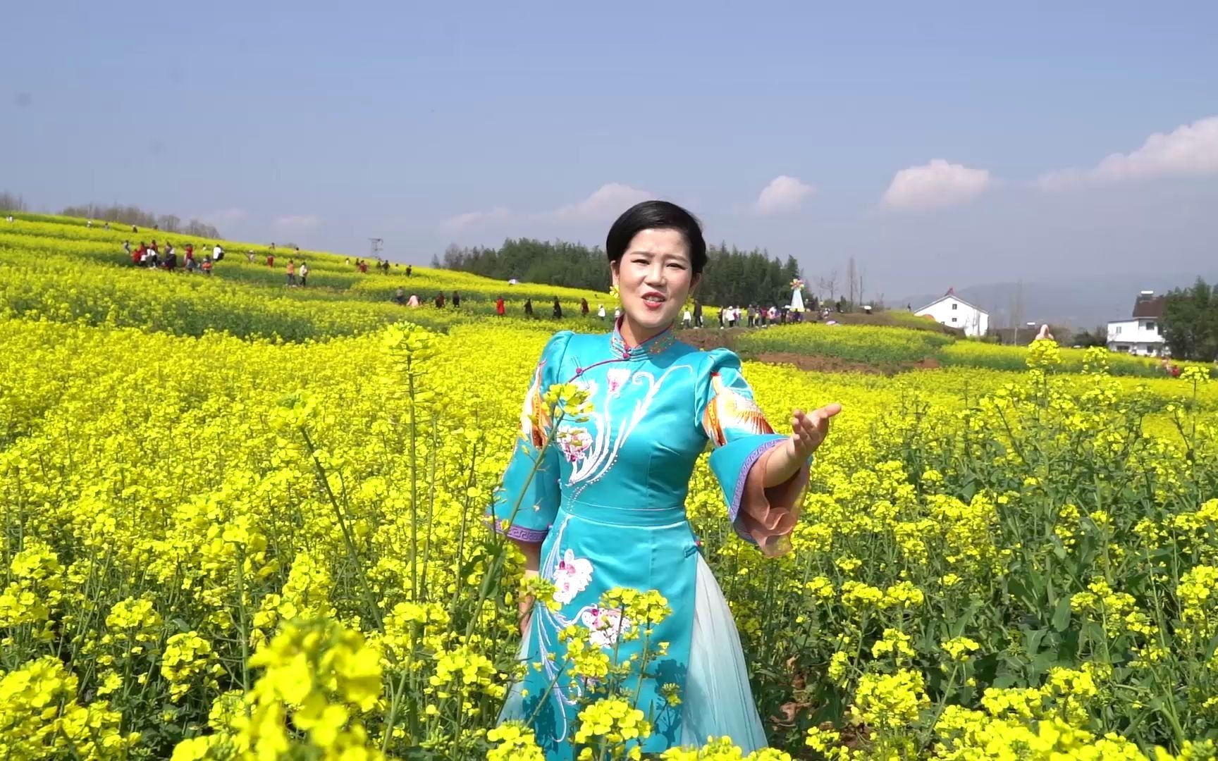 [图]彭光琴《爱在山水间》