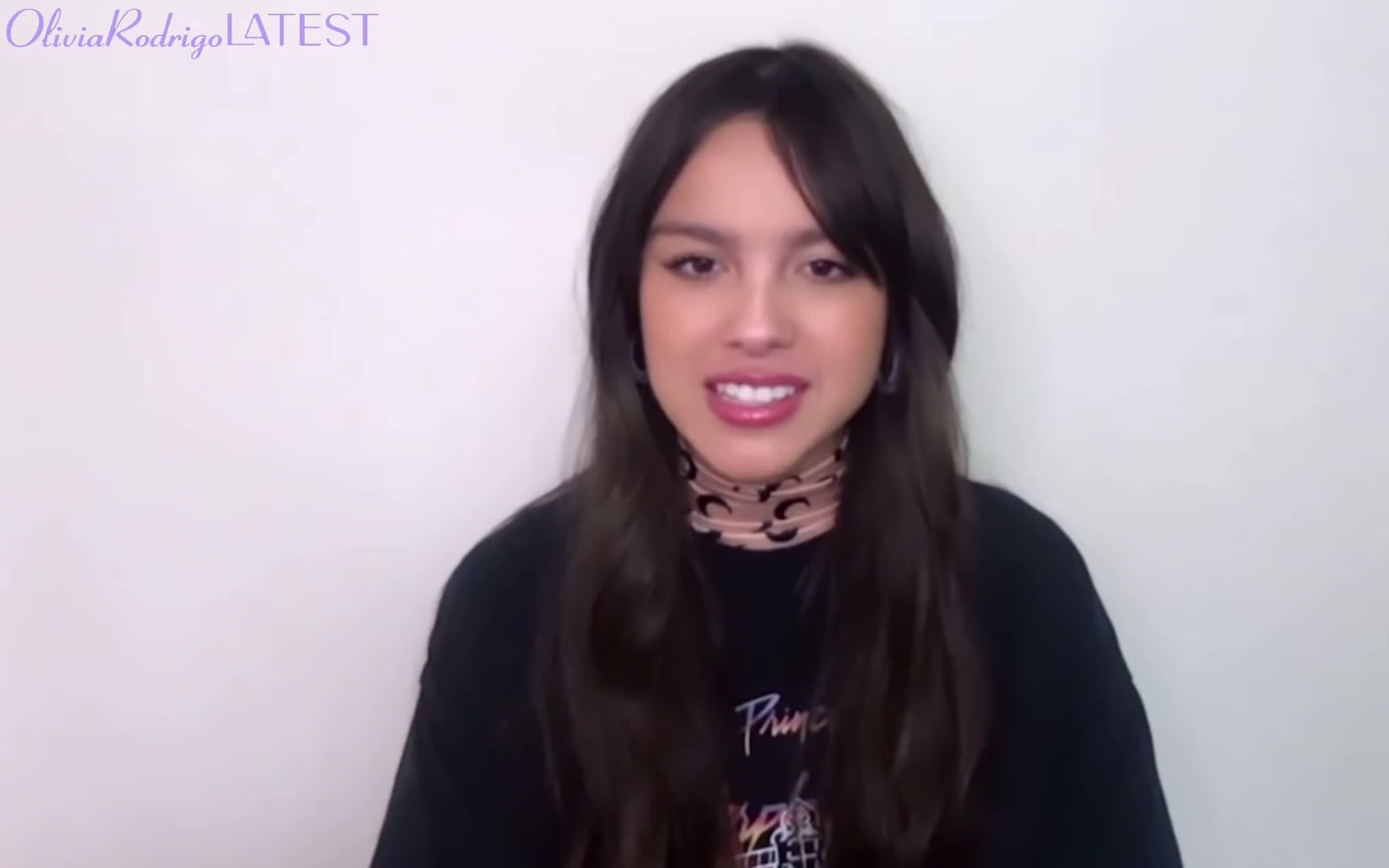 oliviarodrigo来看看我娅的17个快问快答