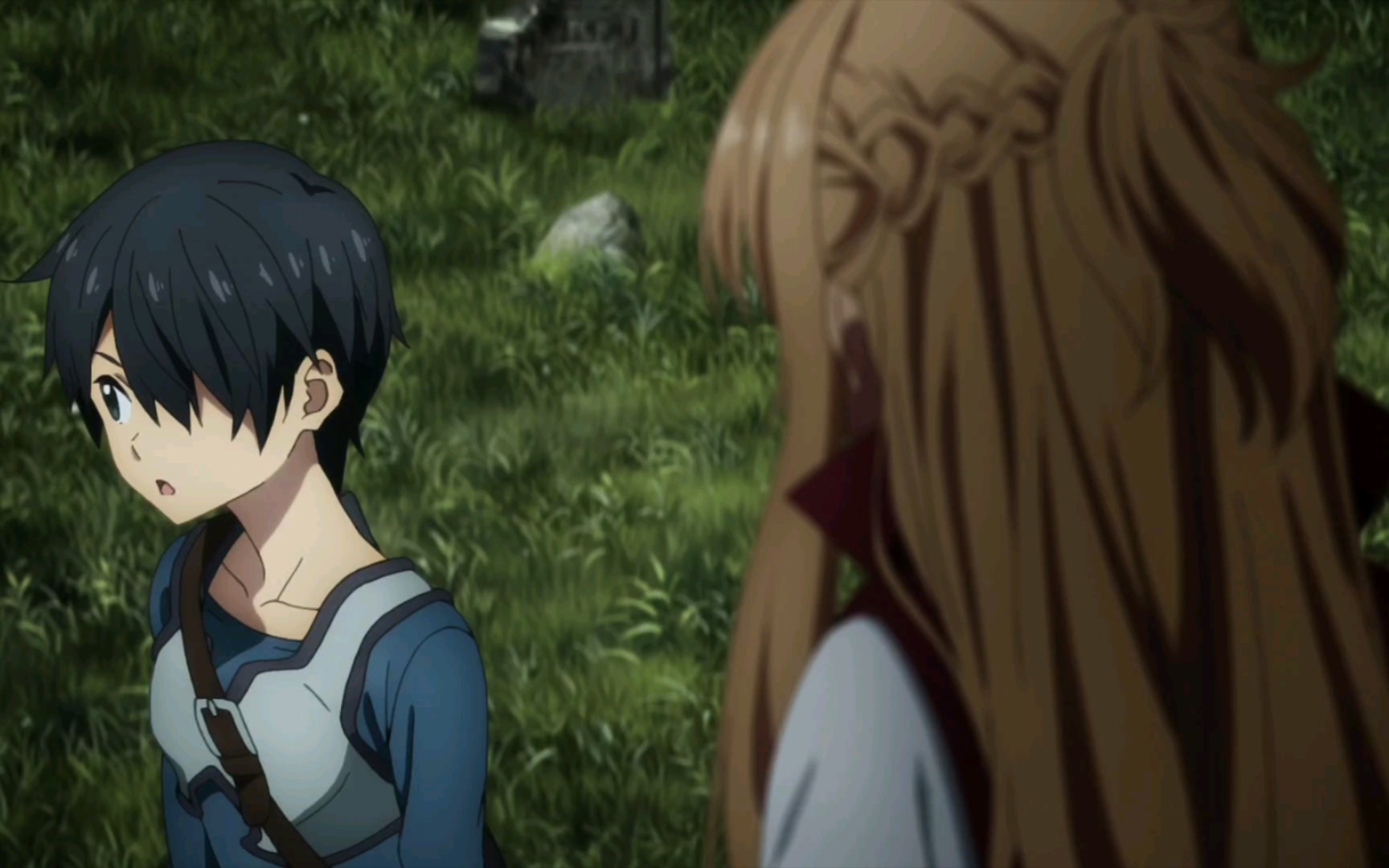 桐人亚丝娜初次见面桐姥爷多少带点羞涩