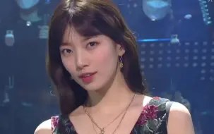 Скачать видео: 裴秀智Suzy - 装作幸福 + SObeR + Holiday + Yes No Maybe (210124 “SUZY：A Tempo”十周年线上演唱会)