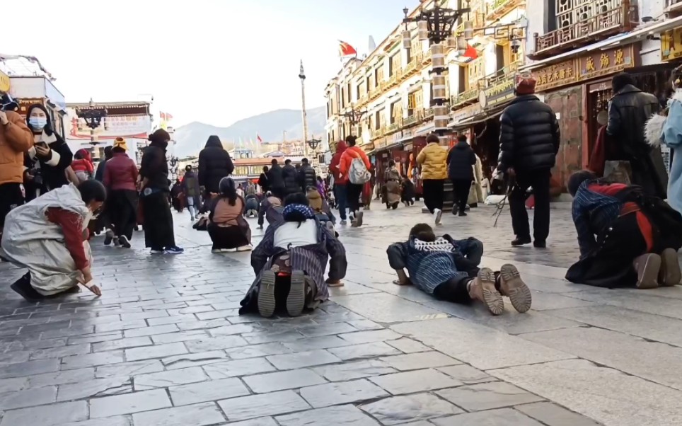 [图]在拉萨八廓街和大昭寺，随着人流转圈，总有莫名的思绪和感动