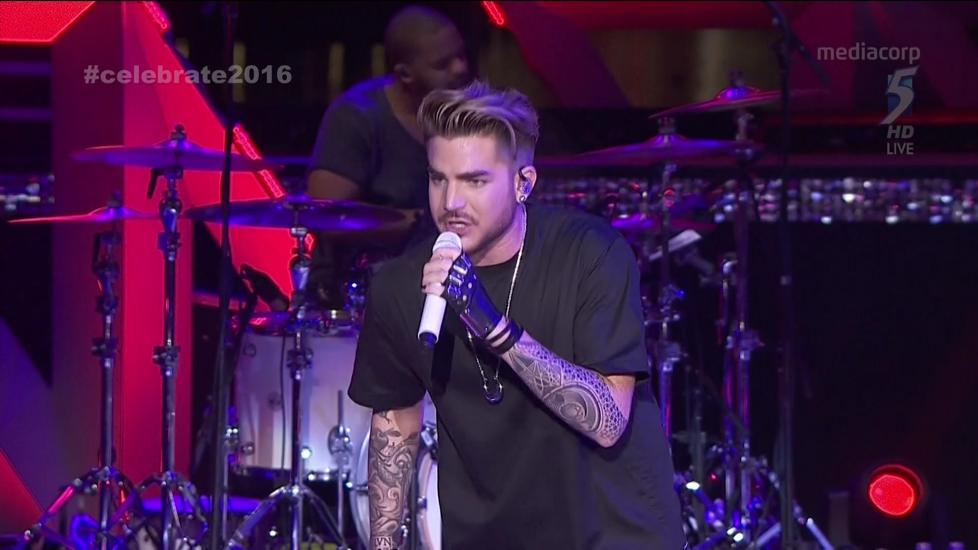 亚当兰伯特-trespassing / another one bites the dust (medley)live