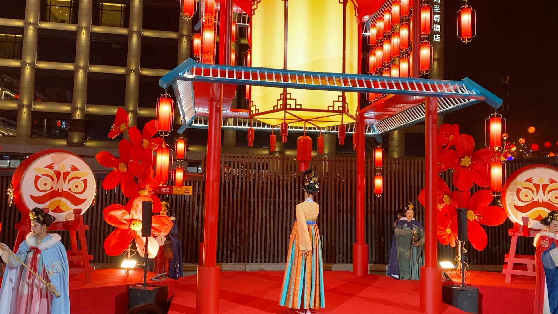 西安大唐不夜城艺术表演