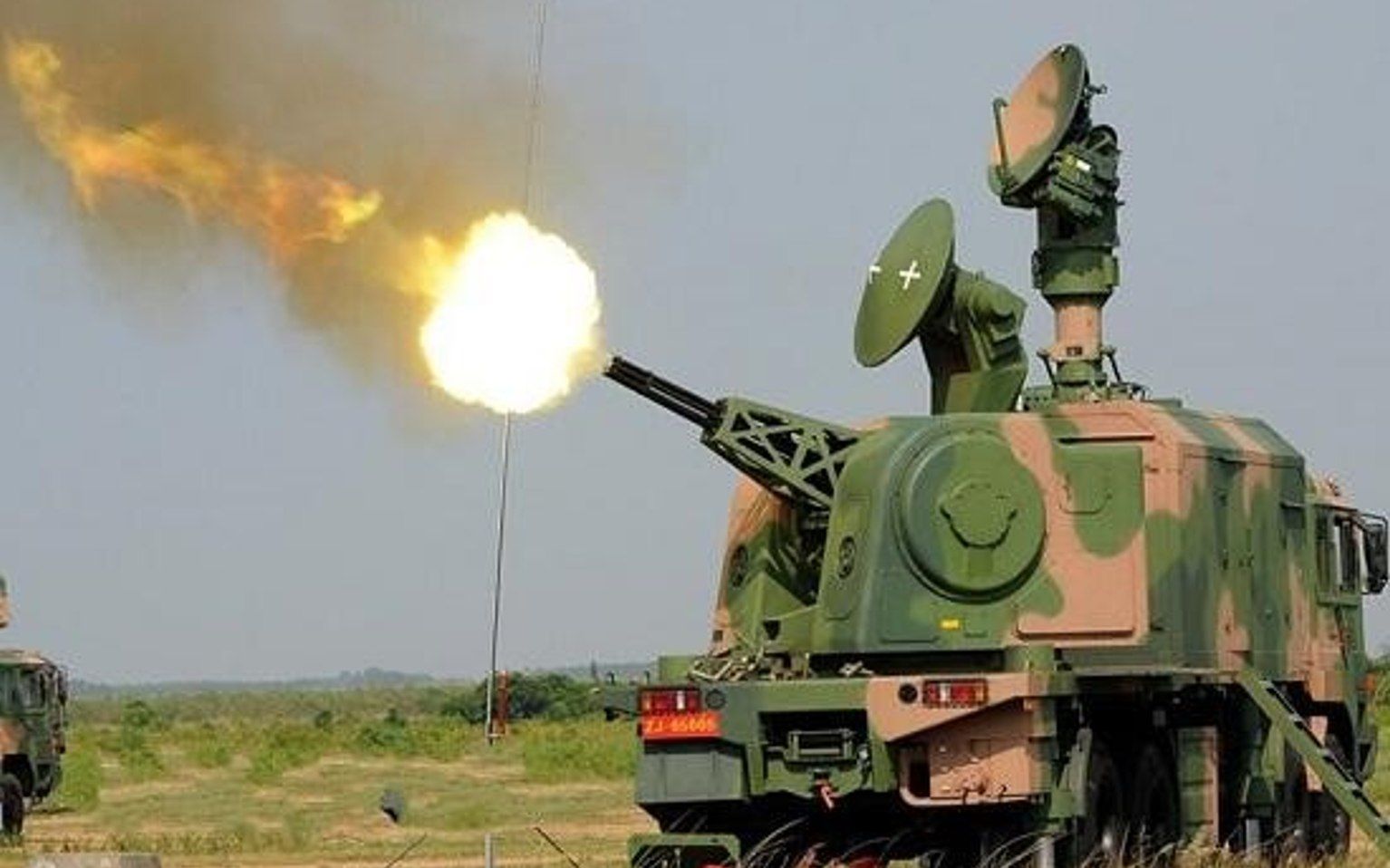 陆海跨界之作:海军近防炮上岸,每分钟4000发,撑起一片天空