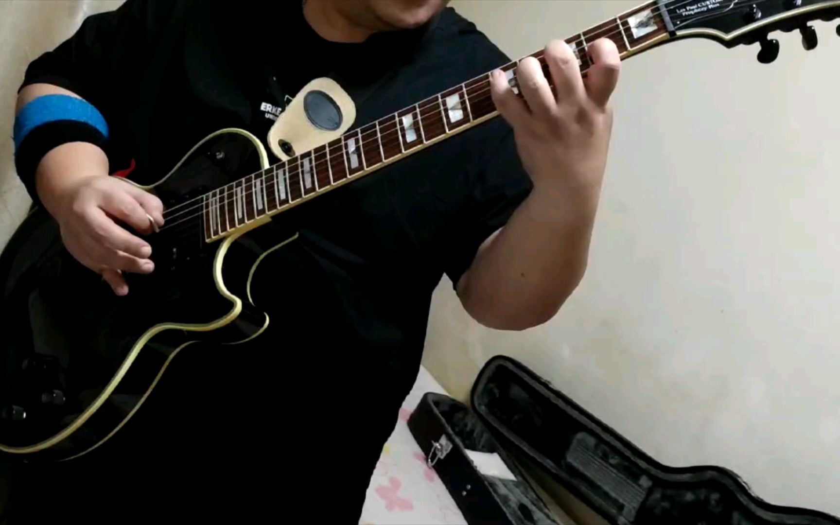 【跟着成田老师学电吉他14】～「fa指型」