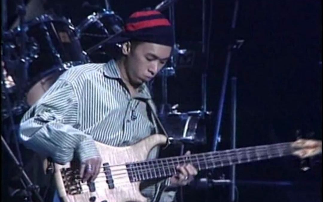 beyond1991年演唱会 黄家强 bass solo