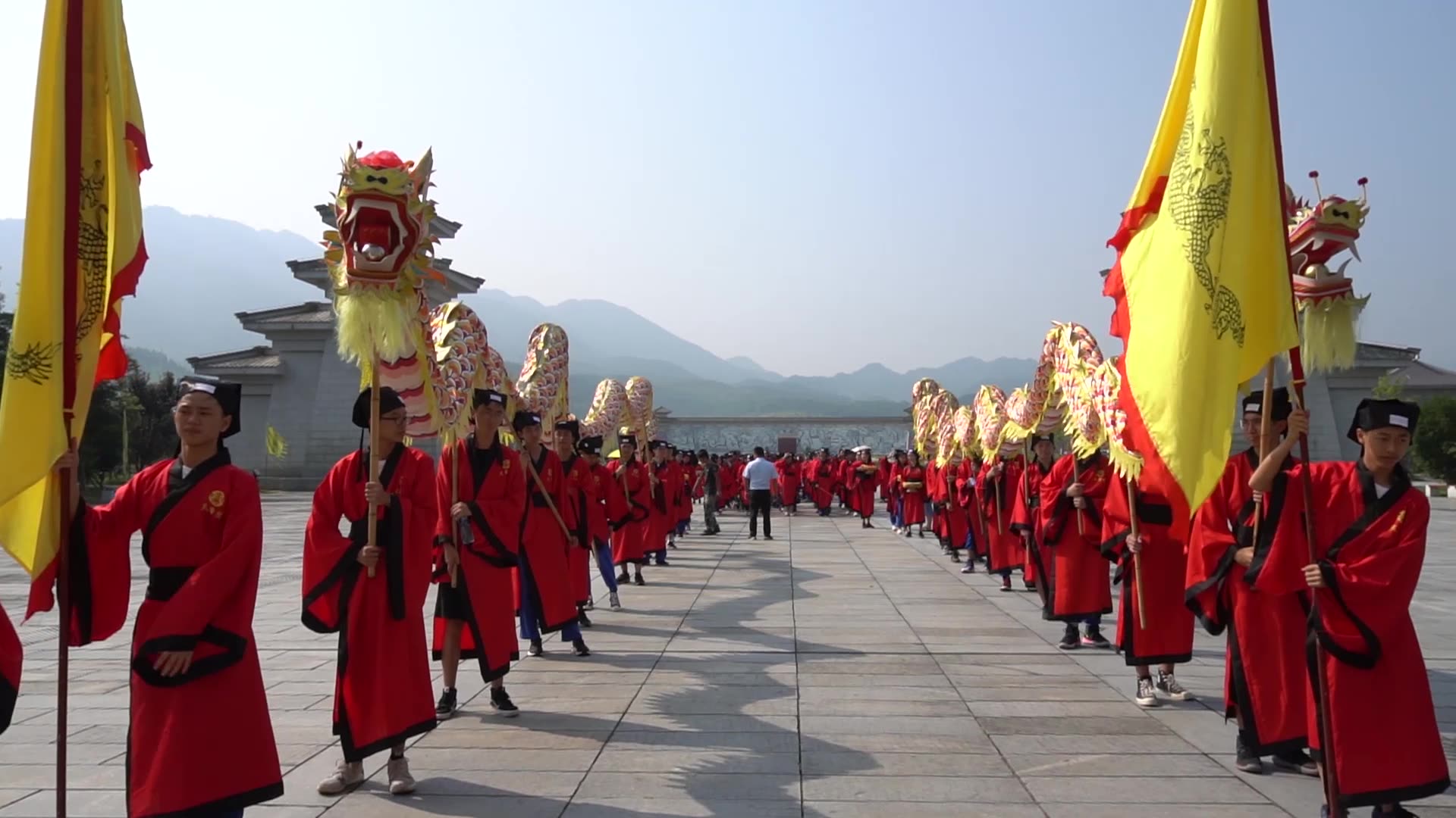 [图]不一样的研学：长沙市实验中学师生祭祀炎帝神农氏大典