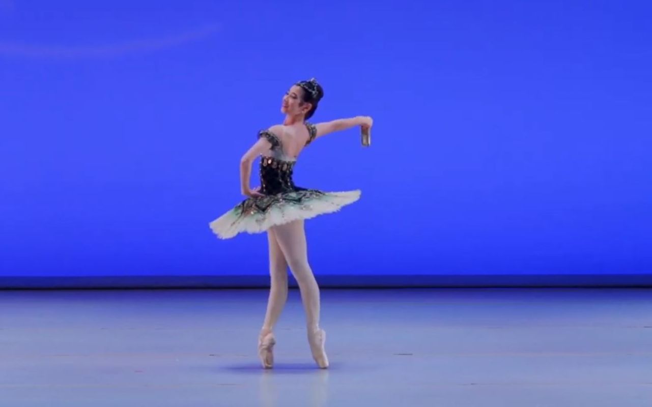 芭蕾变奏《艾斯米拉达》Antonia Manrique,14岁,YAGP2023决赛哔哩哔哩bilibili