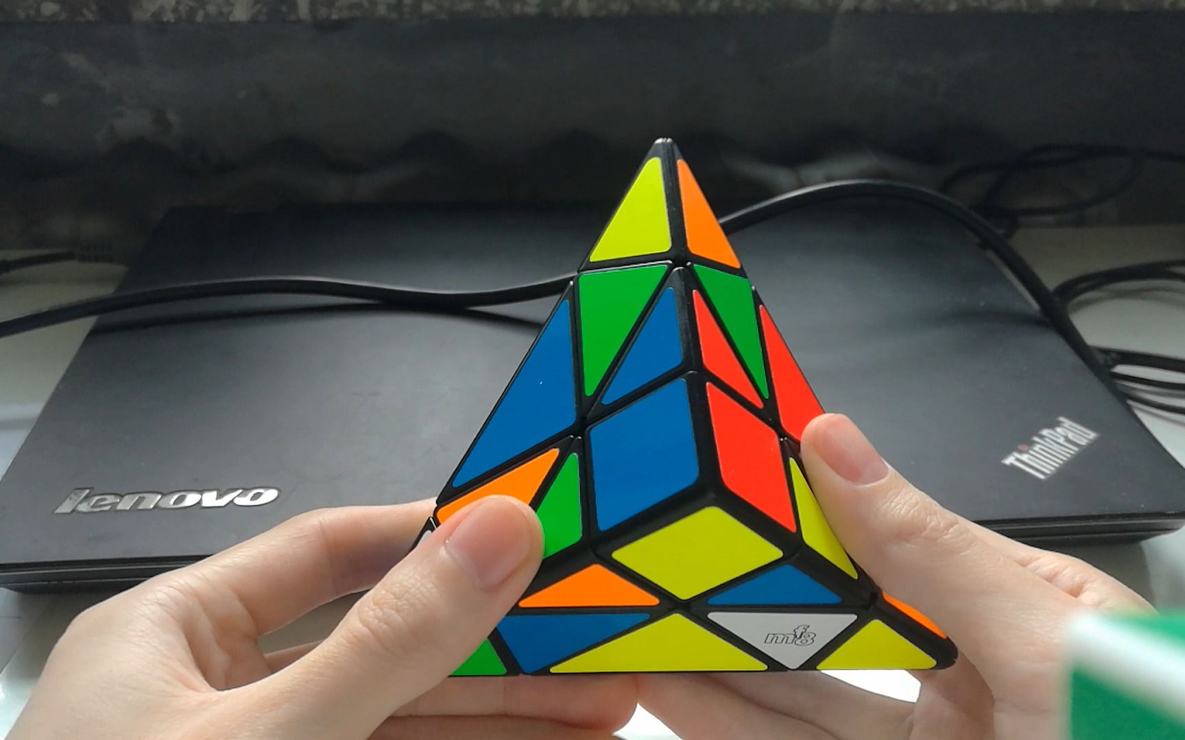 mf8魔幻塔魔方——3-3还原绿橙小棱块 情况2