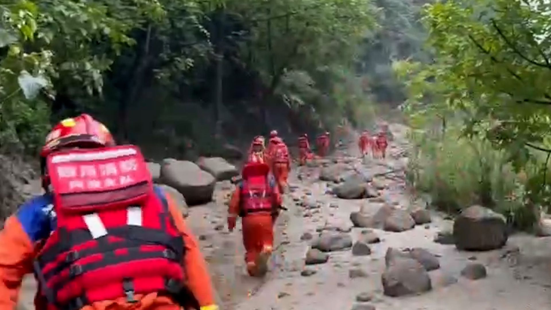 四川汶川山洪泥石流已致4人遇难 900余人被紧急转移 搜救仍在进行哔哩哔哩bilibili