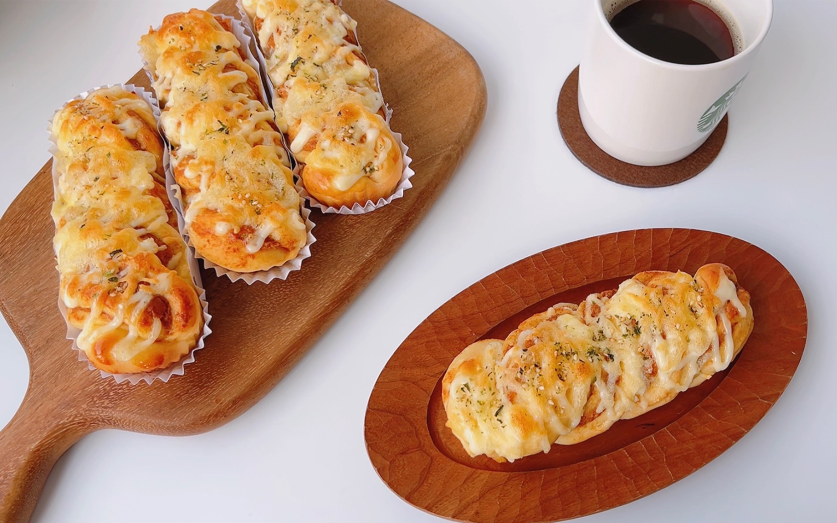 来贴秋膘|芝士肉松满满面包