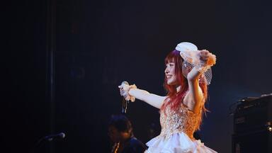 遠藤ゆりか　Emotional Daybreak 会場抽選チェキ YURIKA ENDO Emotional Daybreak SINGLES BEST試聴ver. - YouTube