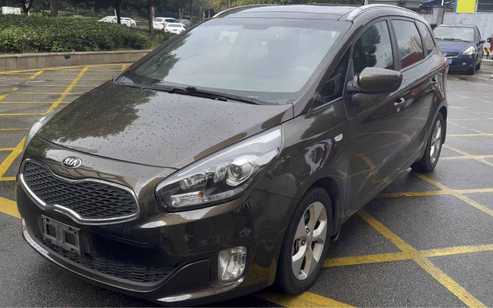 16年上牌的进口起亚佳乐,才4.68万,性价比超高的家用mpv车型