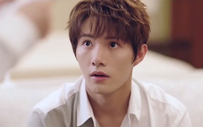 皮囊之下陈默吃醋看到萧暮对吻戏的向往的表情就在旁边成为陈怼怼