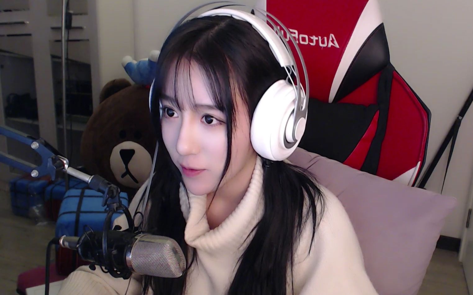 呆妹儿:每天都快被自己萌死了