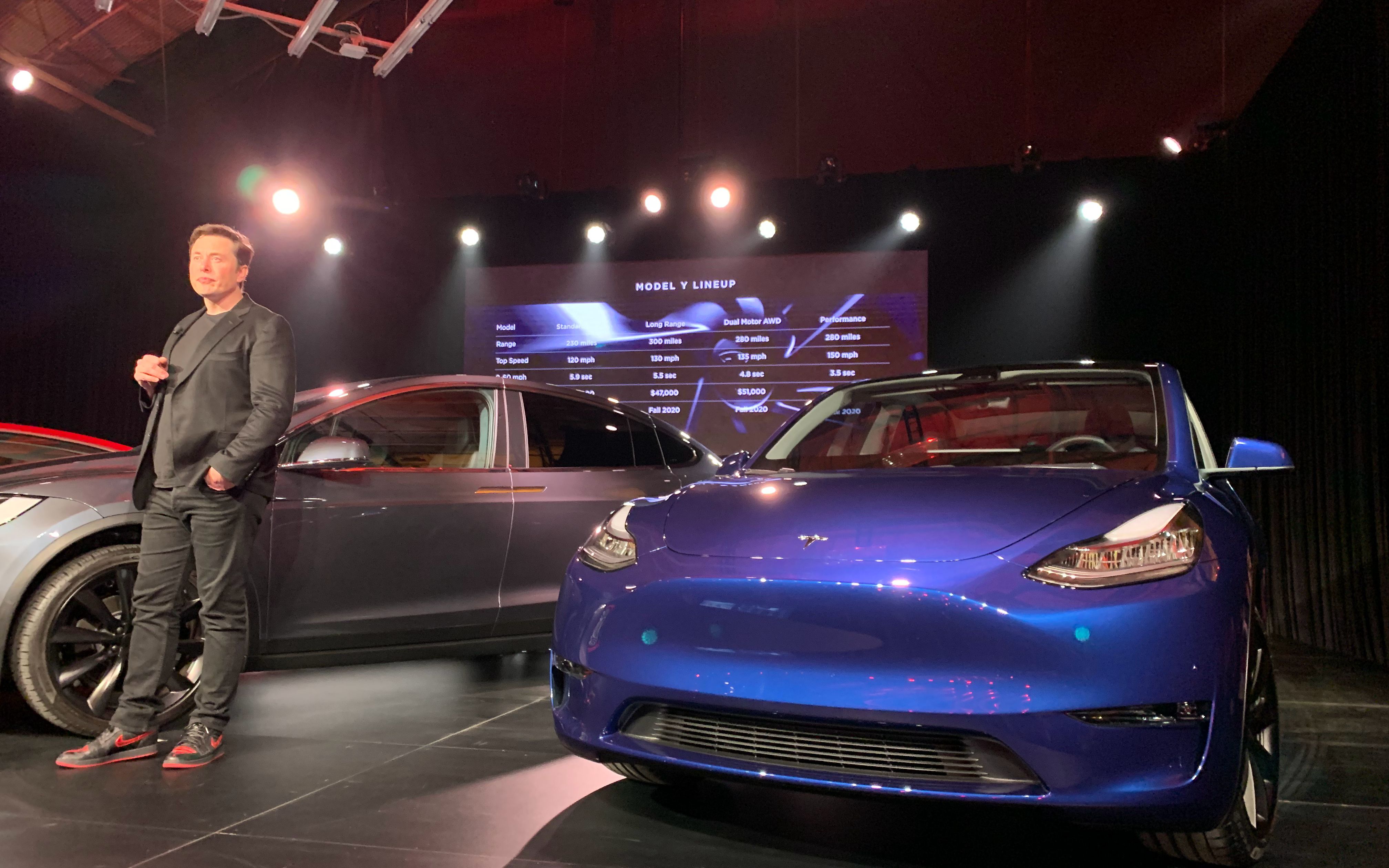 特斯拉全新车型modely发布会sexy天团全部集齐没有e是因为modele被