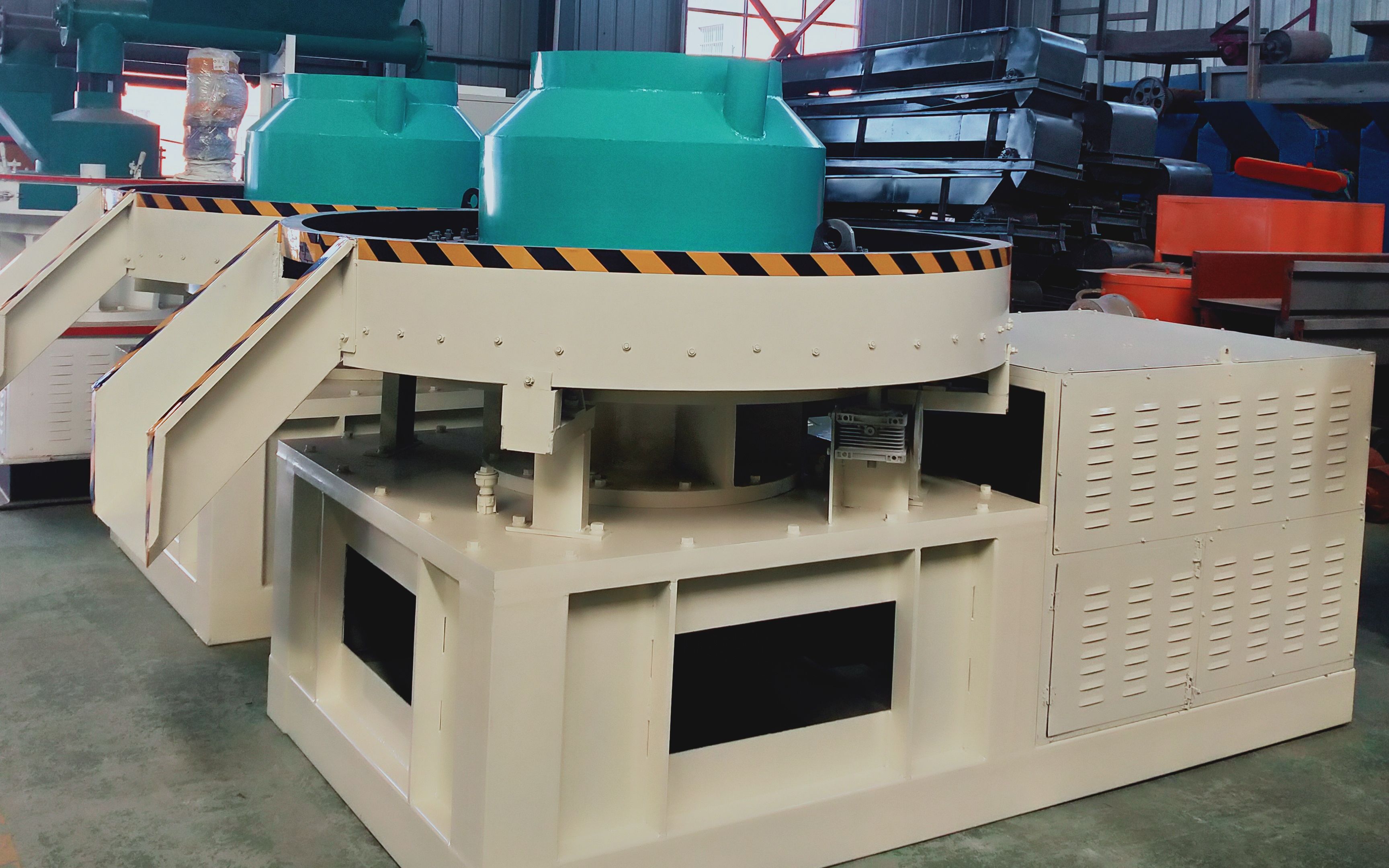 甘蔗渣生物质煤炭成型机,稻壳煤炭压块机,生物燃料加工设备生产线