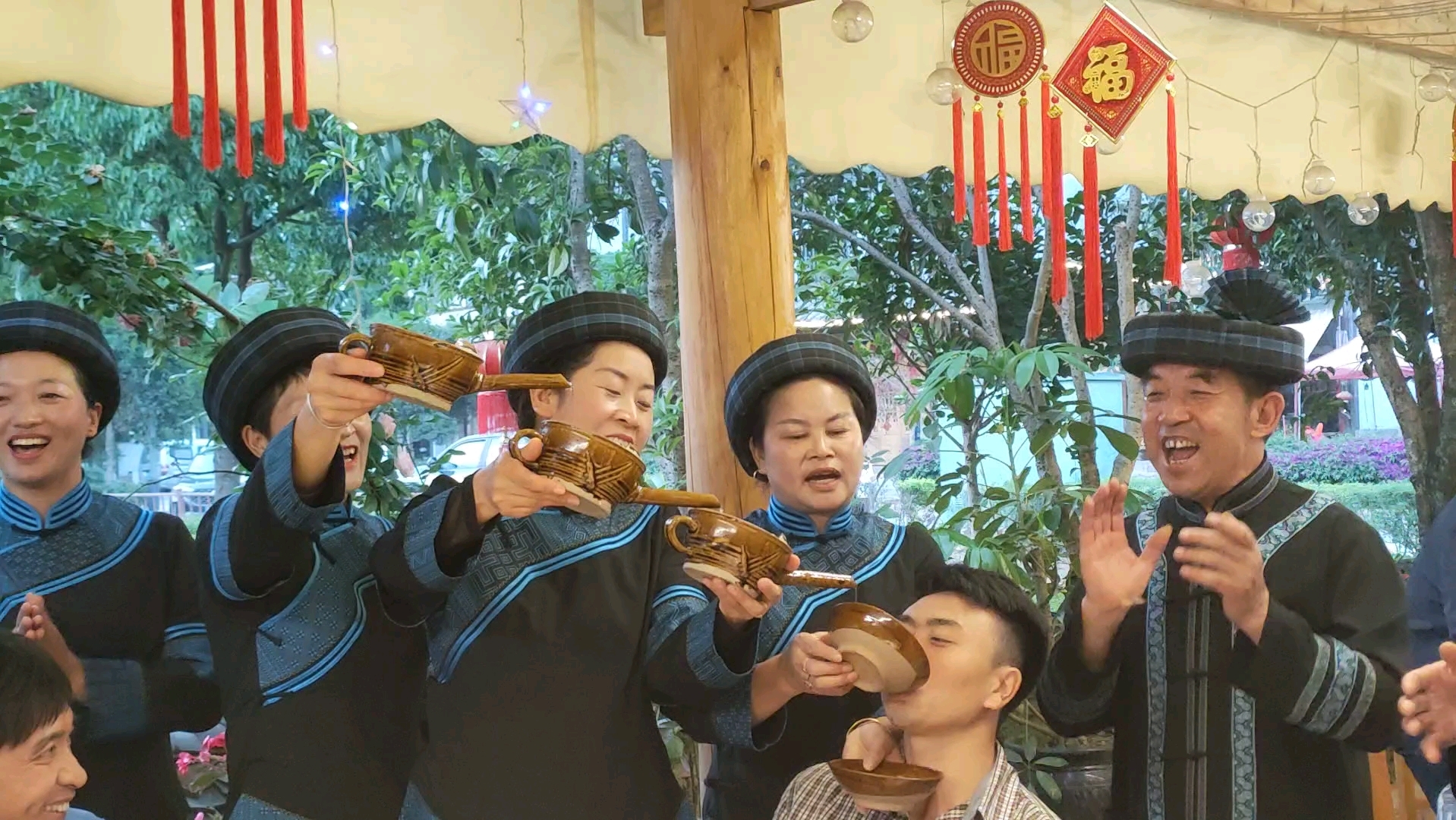 四个人花166吃饭,体验到的快乐