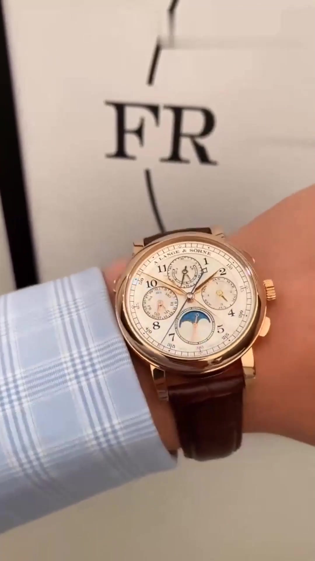 【百达翡丽全金定制】百达翡丽全金鹦鹉螺报价及图片,专业改装,花小钱