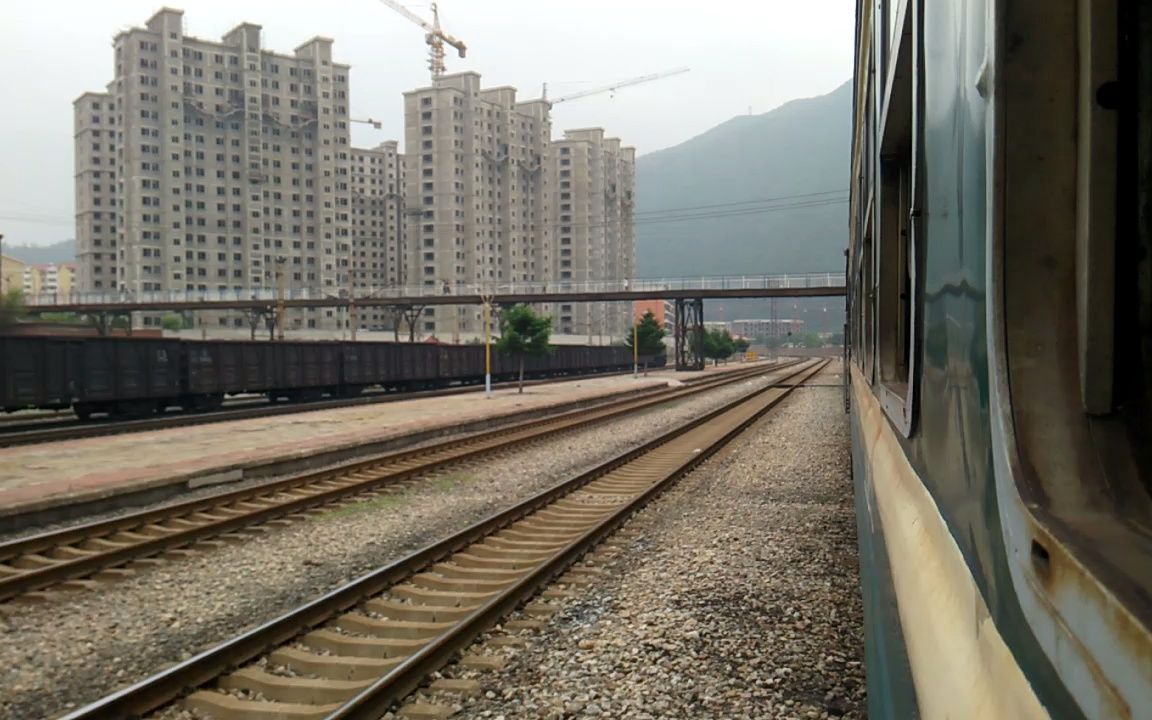 非空绿皮4325次南芬出站