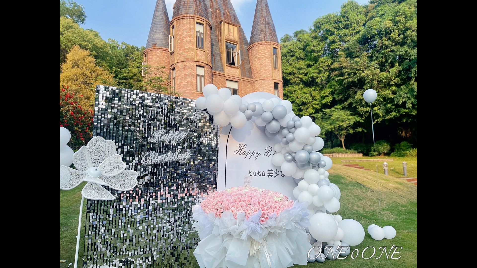 携手江61101送自己一场在逃公主邂逅城堡的生日晚宴