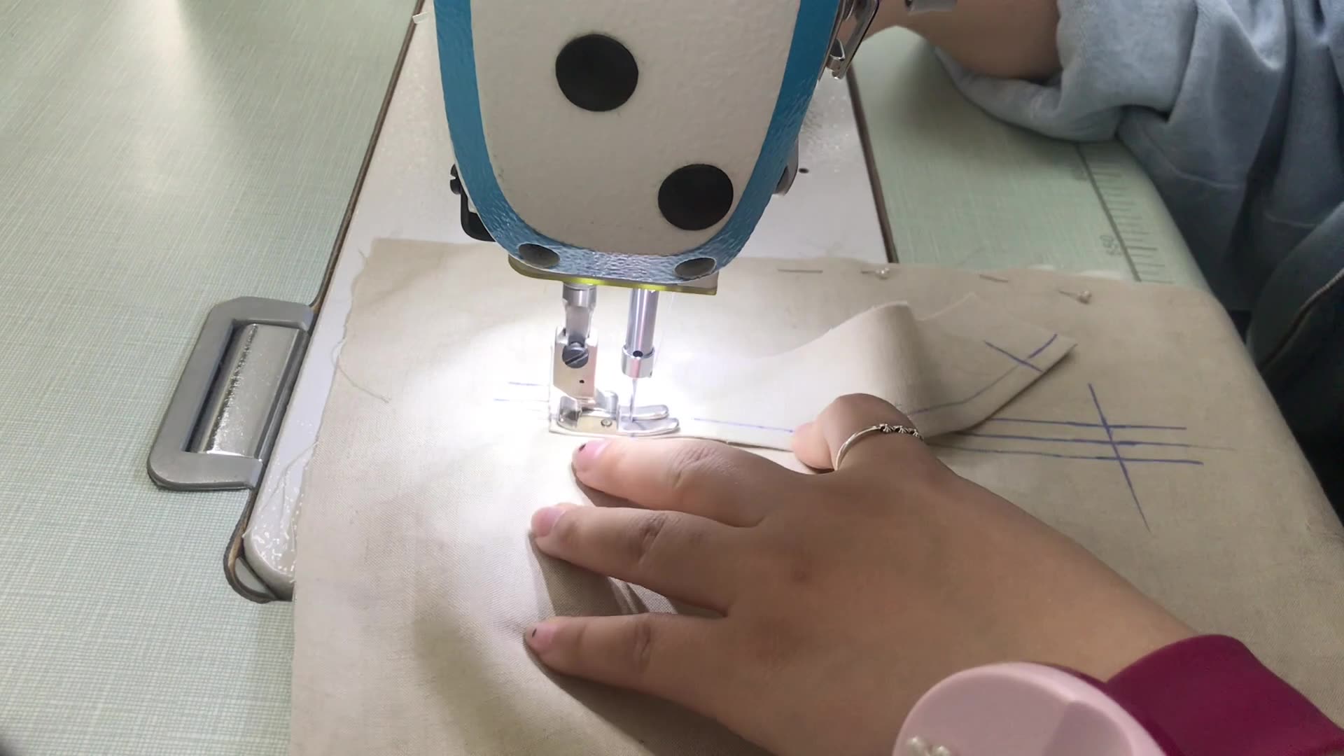 双嵌线口袋制作叶