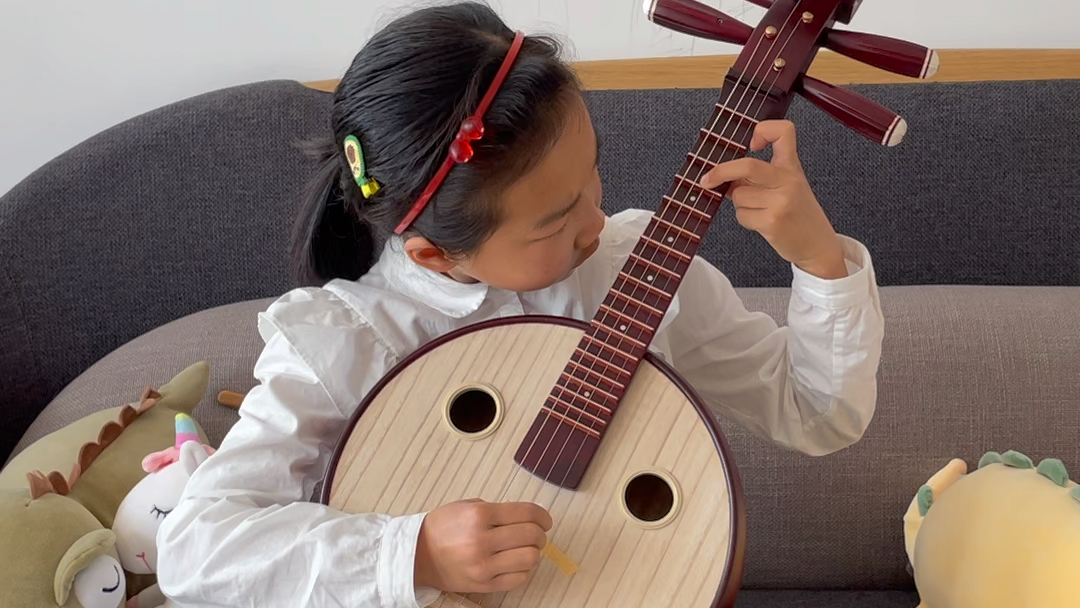 小阮 儿童 演奏 粉刷匠