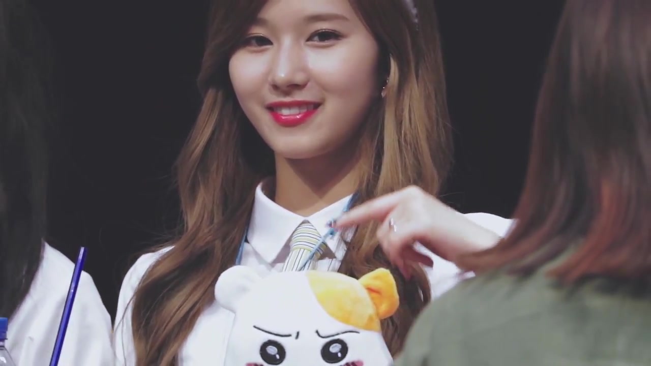 twicesana这眼神这表情妖物啊妖物简直要命的