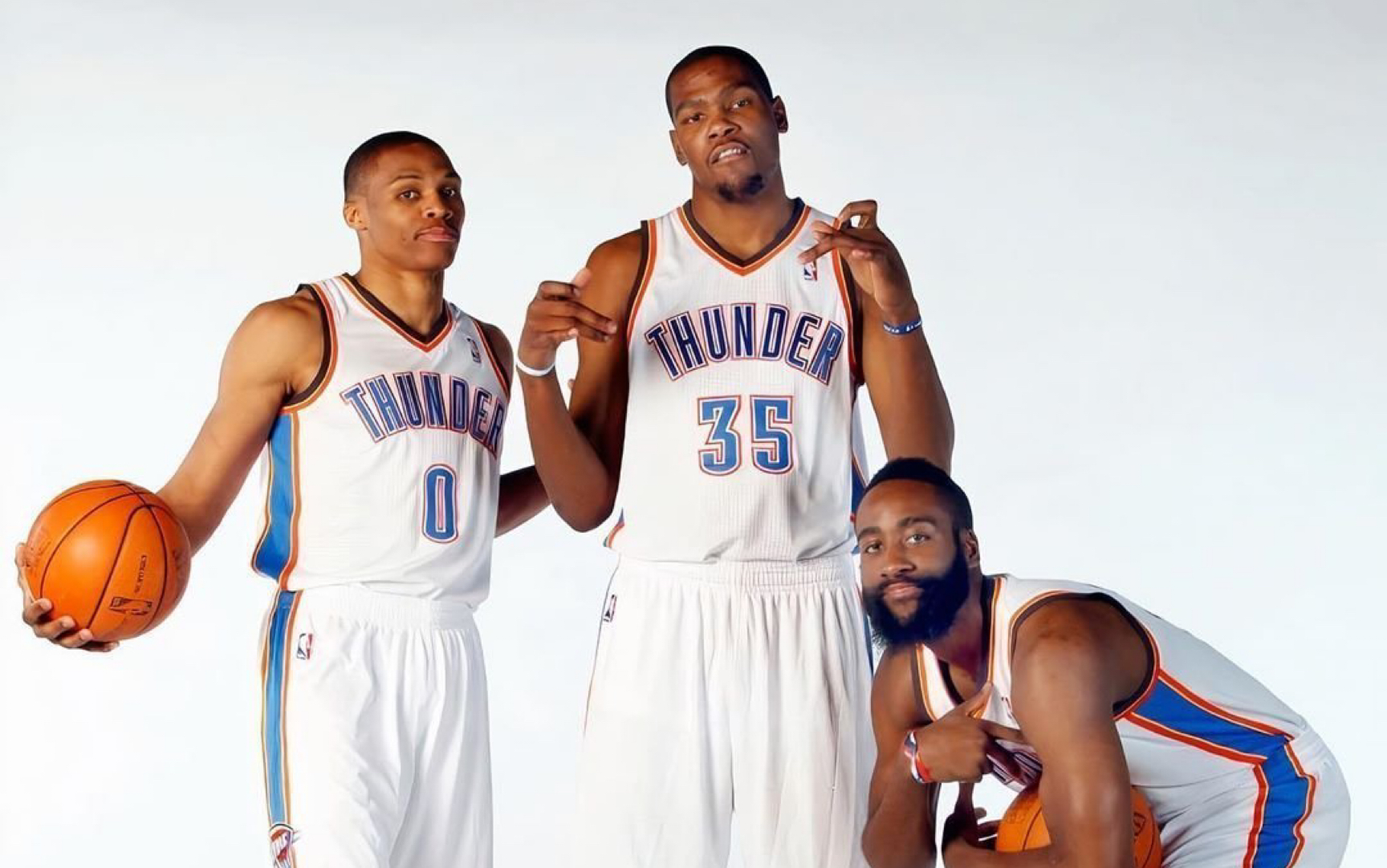 雷霆三少野球场合体炸裂进攻表演