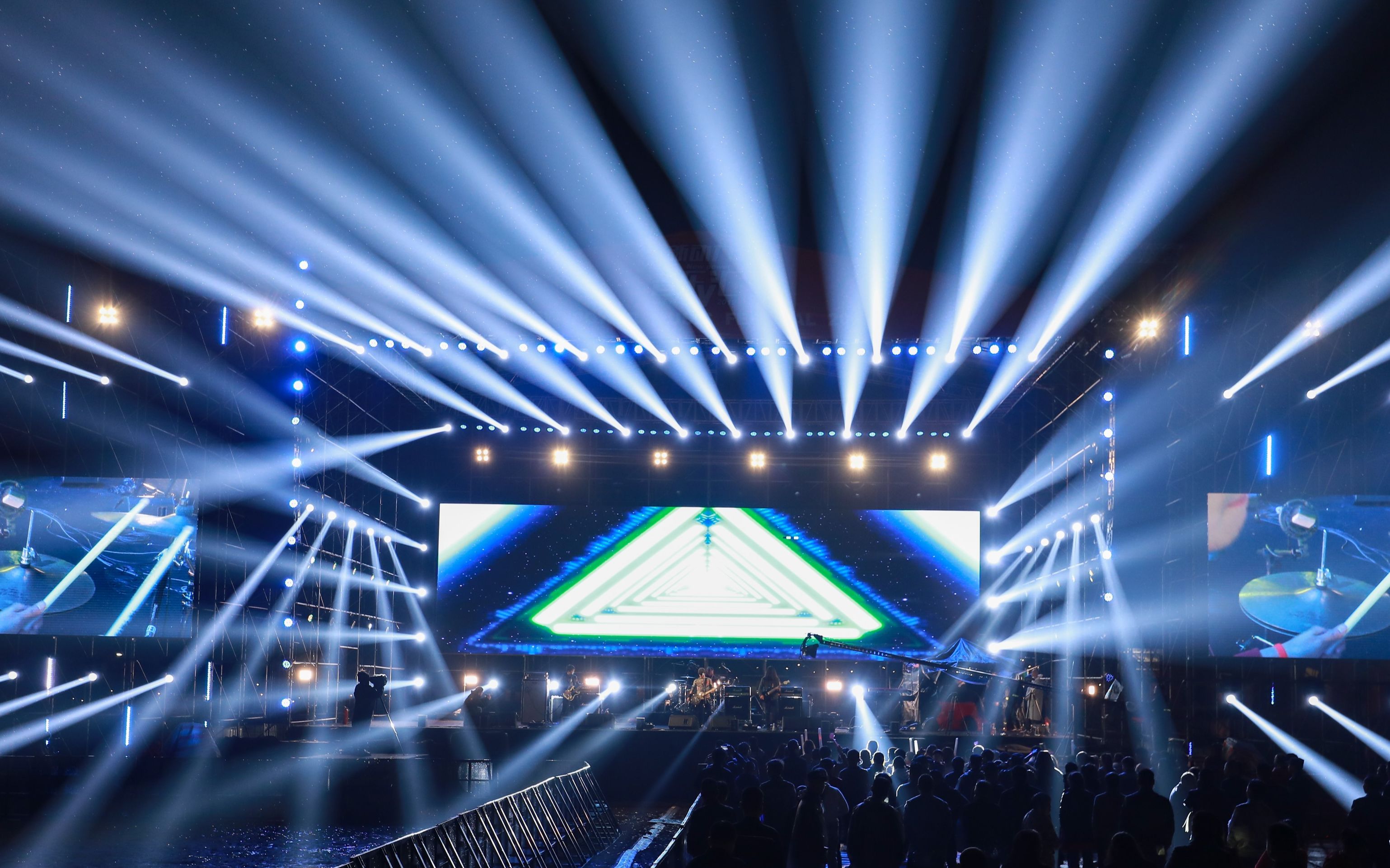 释魂乐队onestepahead现场演出live片段原创中国摇滚中金属乐队的冬天