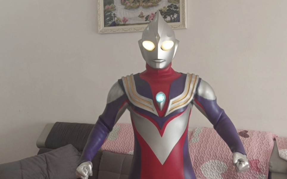 中村浩二的迪迦腰既视感