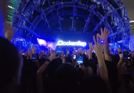 Tải video: 草东没有派对 香港鸡飞音乐节Clockenflap 全程录像