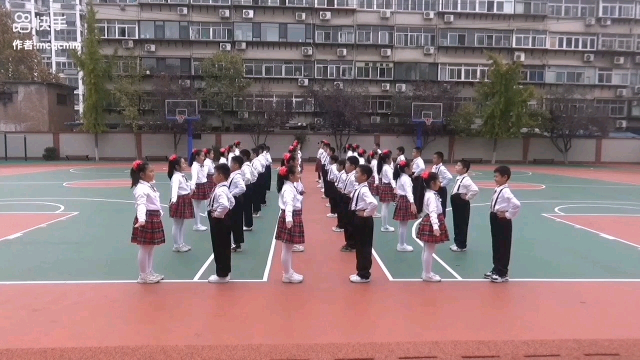 实拍校园集体舞 小学生舞蹈 体操 校园舞视频 青春舞蹈 阳光下的活泼可爱的小学生广播体操哔哩哔哩bilibili