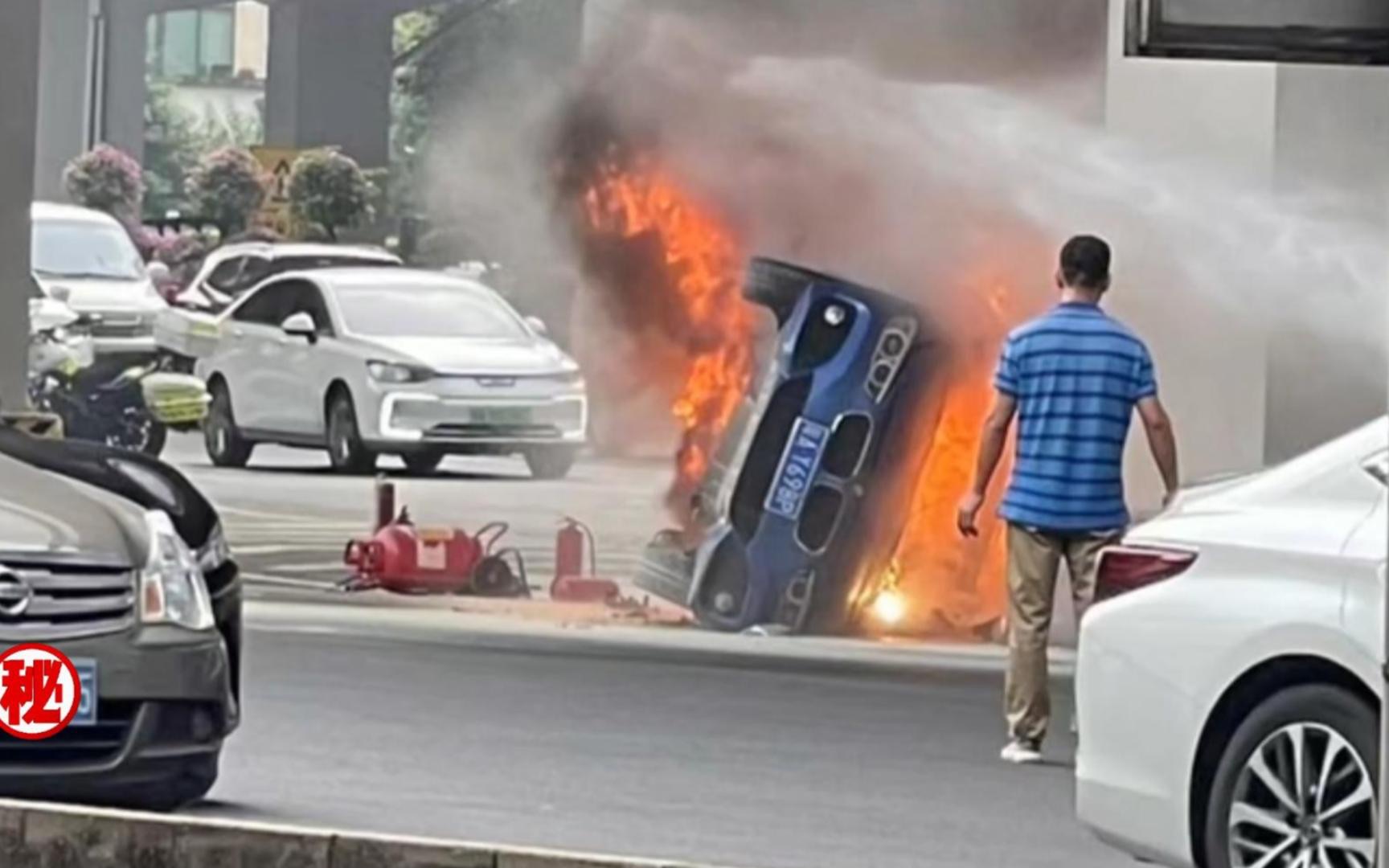 广州宝马车和出租车惨烈碰撞多视角视频合集,看完真是令人惋惜哔哩哔哩bilibili