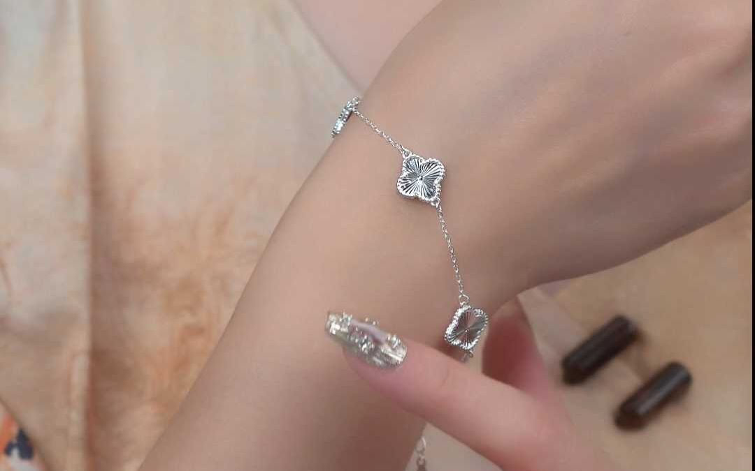 纯银四叶草手链