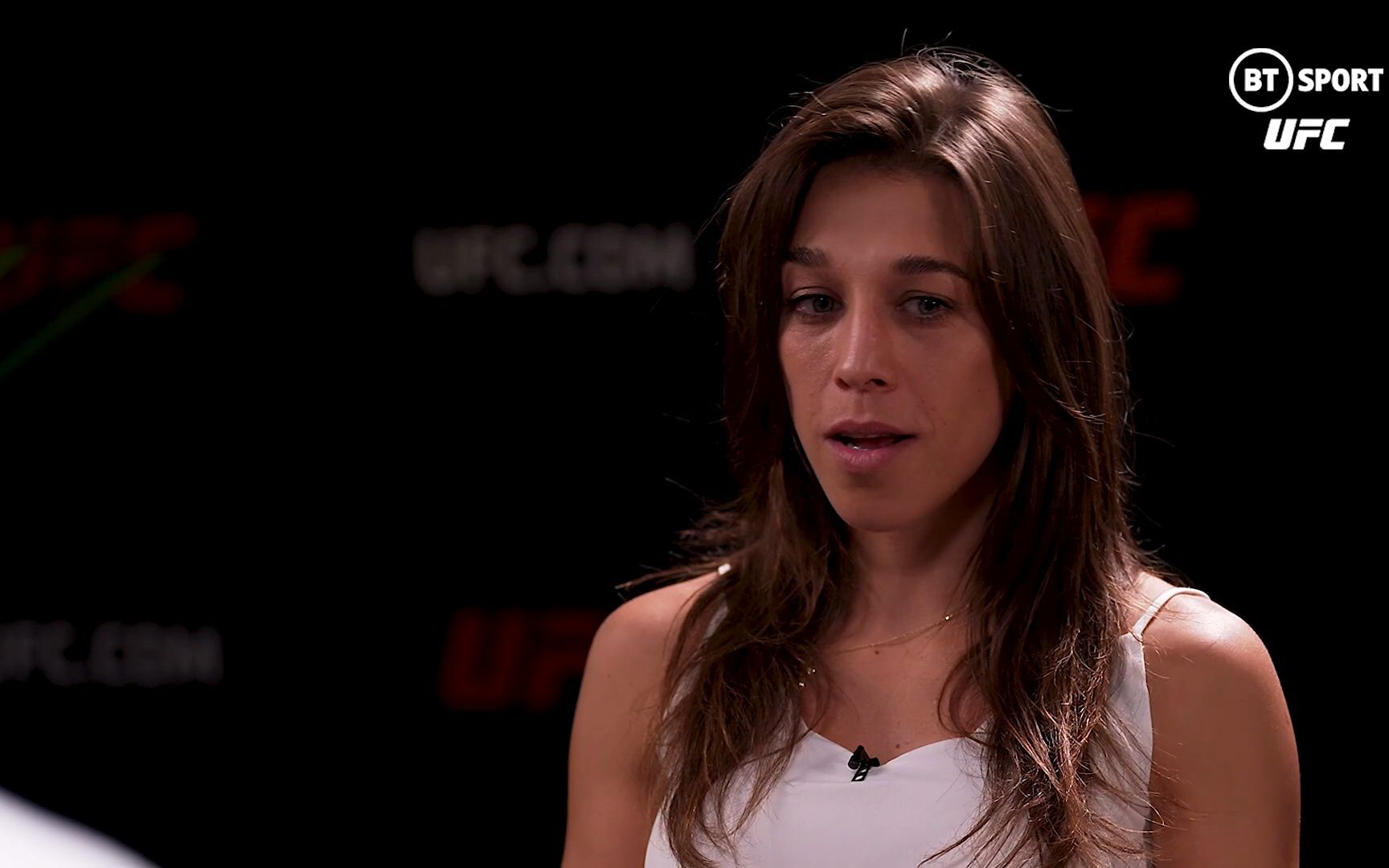 之后的生活与乔安娜·耶德泽伊奇克在bt体育上独家采访ufc