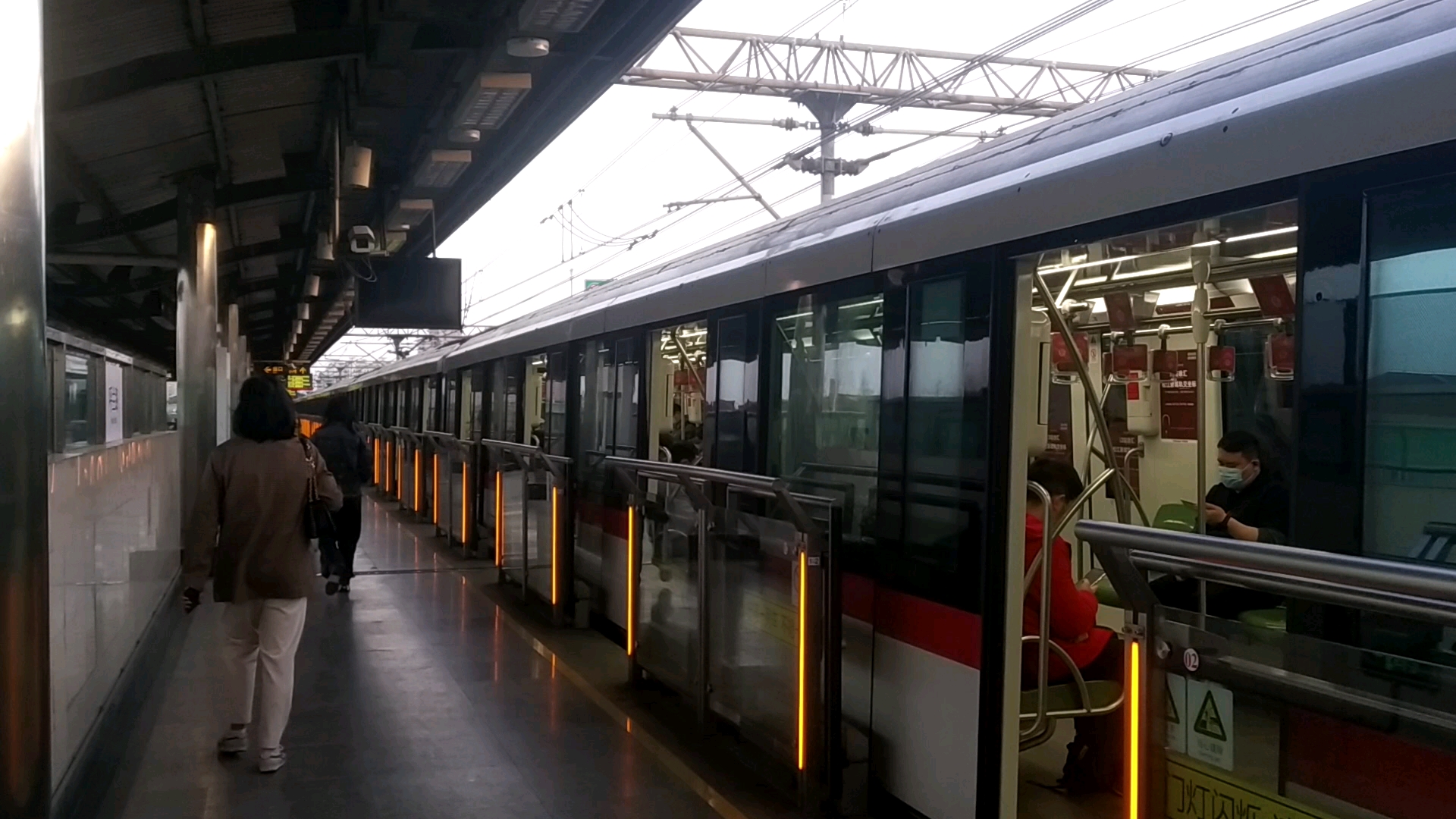 上海地铁一号线,胖头鱼146,始发站莘庄,终点站富锦路,呼兰路出站